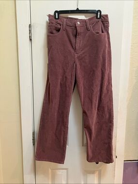 Levi's Women's Cropped Corduroy Pants in Dusty Rose
